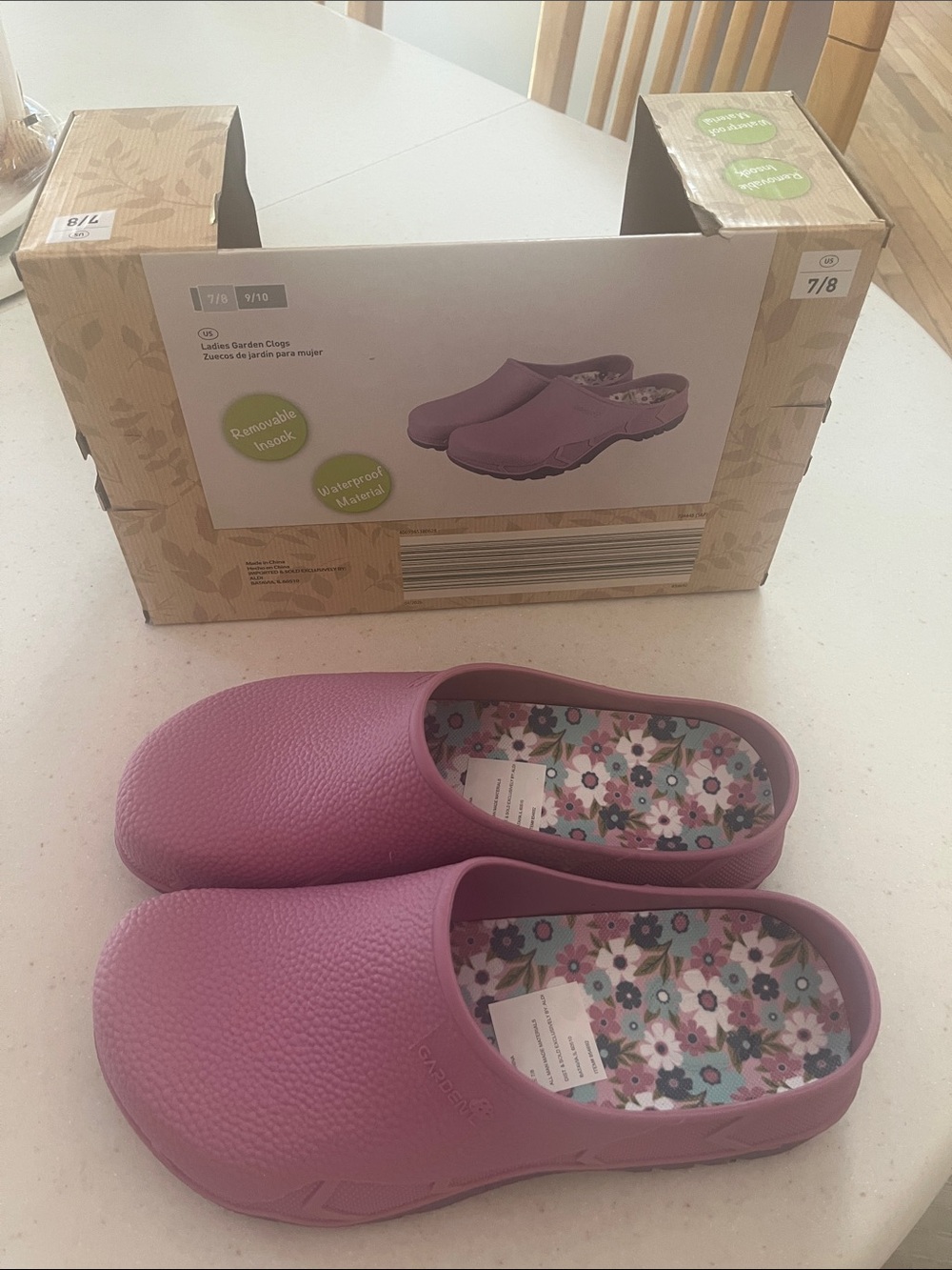 New Ladies size 7/8 Lavender Garden Clogs with Floral Insole by Gardenline